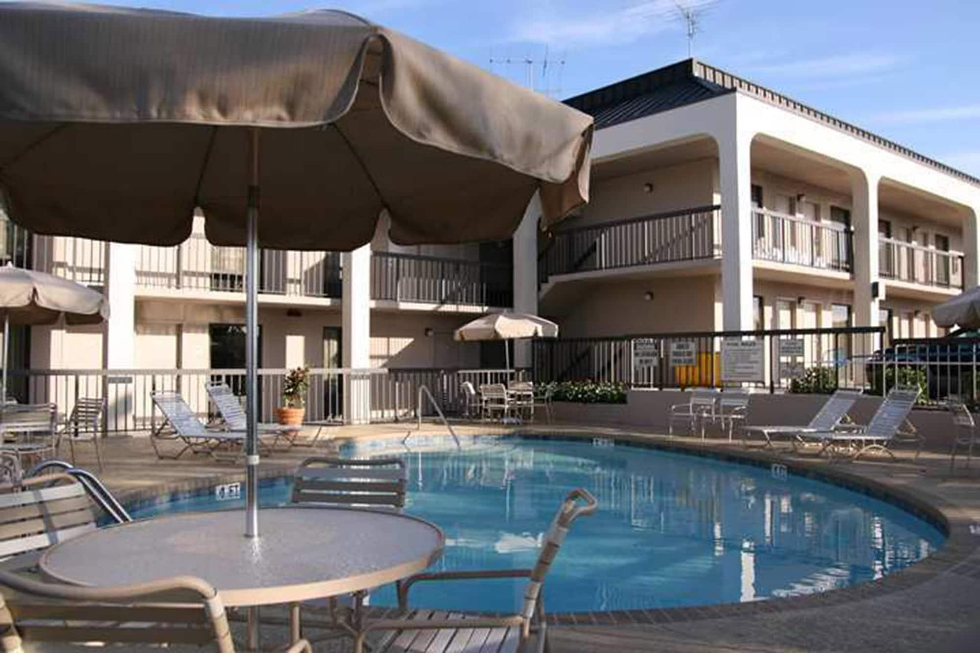 Motel 6 Fayetteville - I-95 Ngoại thất bức ảnh
